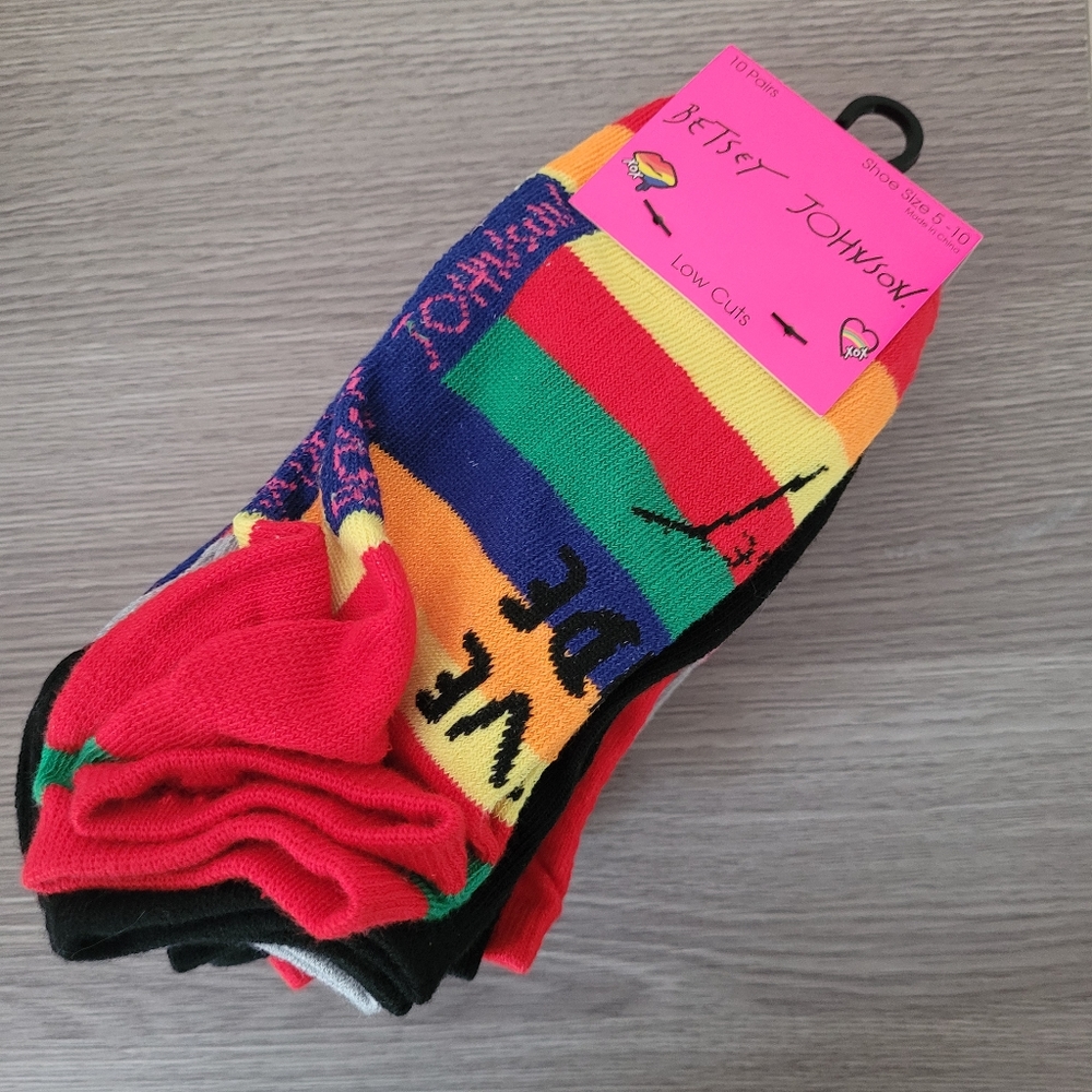 Betsey Johnson rainbow socks 🌈